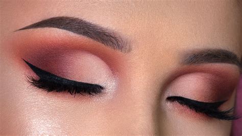Half Cut Crease Makeup Tutorial - YouTube