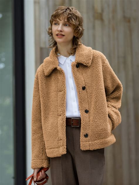 Explore seasonal looks | Women | Official Styling | UNIQLO AU