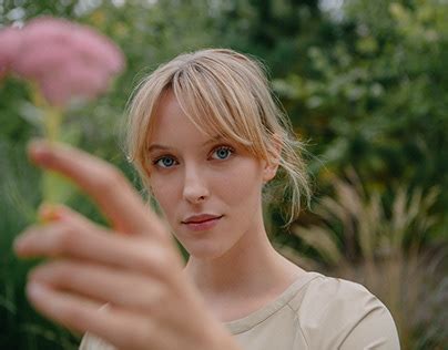 Laura Caron :: Behance