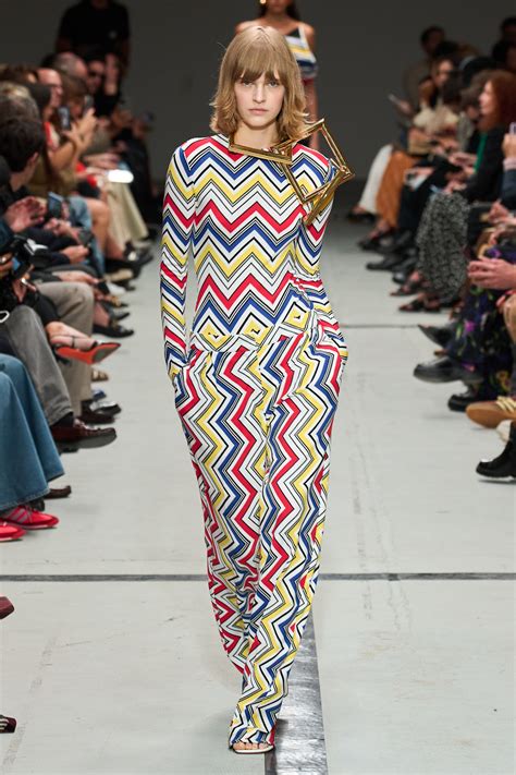 MISSONI 2025年春夏コレクション | ミラノ | 画像45枚 - FASHIONSNAP