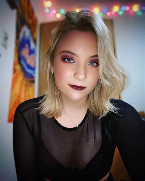 Nicole Ray 😘 (@nickey12598) • Instagram photos and videos