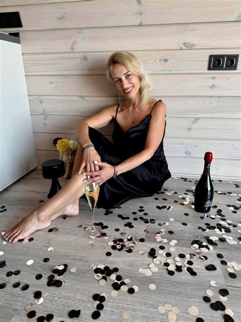 Pretty girl Natalia from Odessa, Ukraine: Hi! I am Natalia, a single