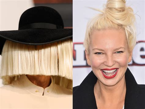 Pop star Sia tweeted a naked photo of herself to get back at paparazzi