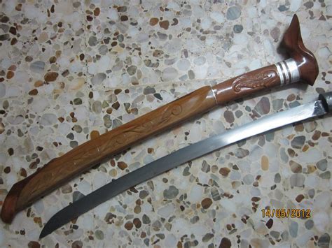 koleksi pisau pedang