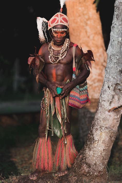 The tribespeople of Papua New Guinea | We love it Wild