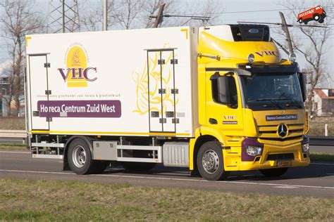 Foto Mercedes-Benz Antos van VHC Kreko Groep