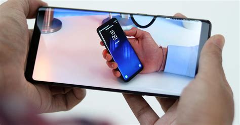 Los futuros Samsung Galaxy podrían tener dos pantallas