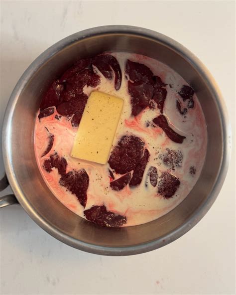 Kem Minnick the Swedish Bikini Chef 🇸🇪👙 | Bloooper 1 #eatmeatbehappy 🥩