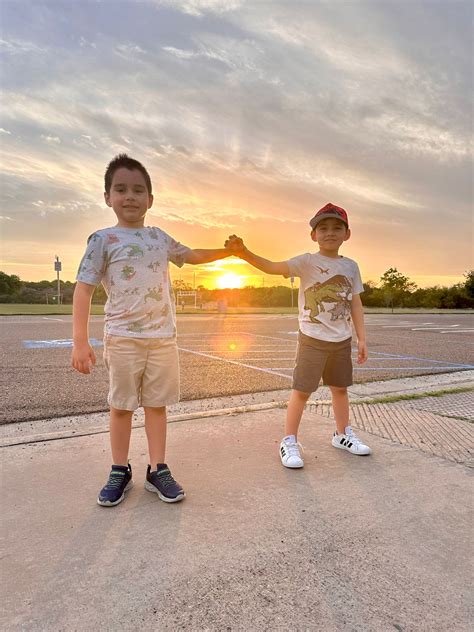 Texas engineer hides treasure worth millions, inspired by Forrest Fenn