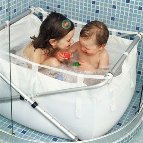 Baignoire enfant pliante pour la douche : Decoclico | Baby bath, Baby ...