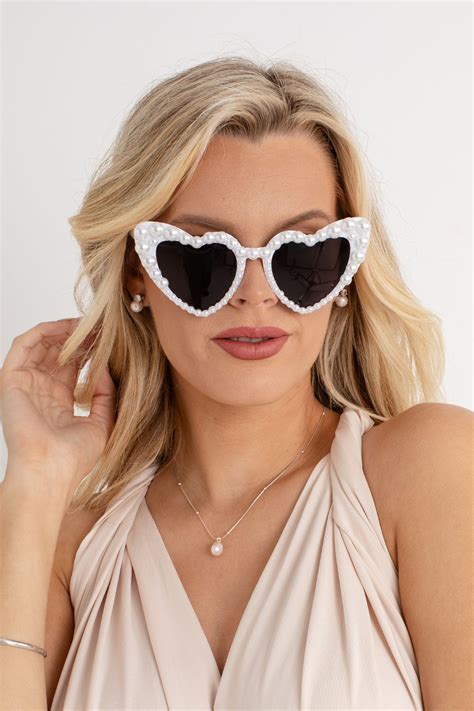 Accessories - Robes & PJs - Sunglasses - Model Chic - Formal