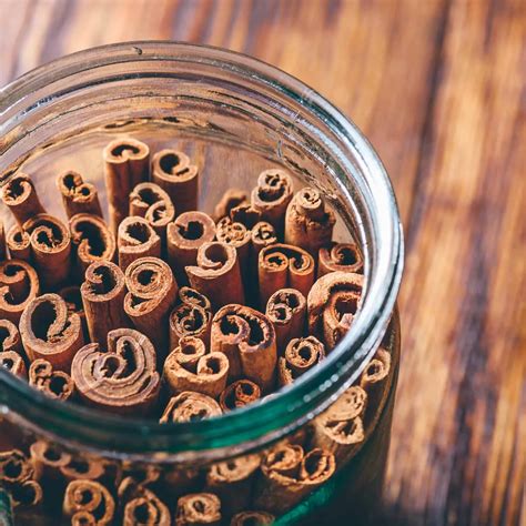 how much cinnamon to put in coffee