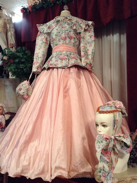 Victorian Costume , we make all type of costume sylviane1@aol.com