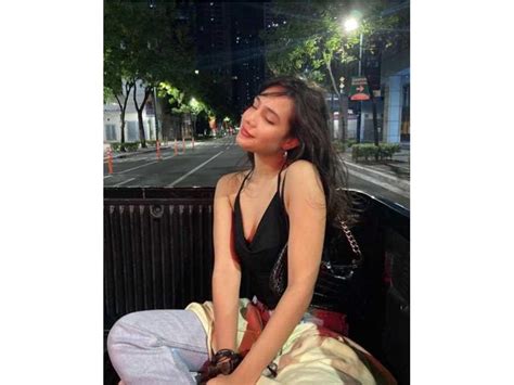 LOOK: 10 prettiest photos of Sarah Holmes | GMA Entertainment