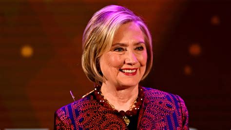 Twitter stans Hillary Clinton's 'epic' 'Truth Hurts' tweet: 'I’m dead'