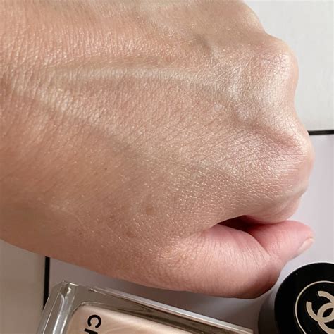 Флюид-хайлайтер Chanel Les Beiges sheer healthy glow highlighting fluid ...