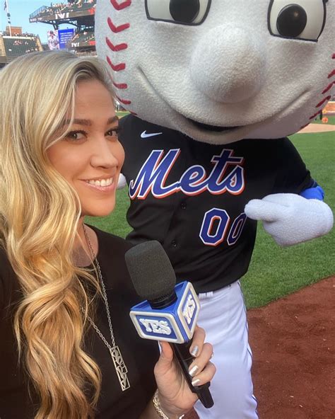 Meredith Marakovits Bikini