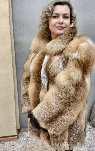 Pin by Evgen on Дама в мехах 23 | Fox fur coat, Fur coat, Faux fur coat