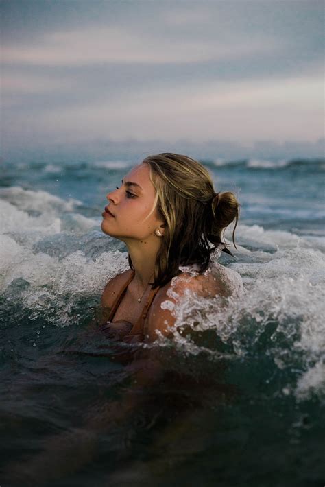 Ocean waves | Summer picture outfits, Beach best friends, Summer pictures