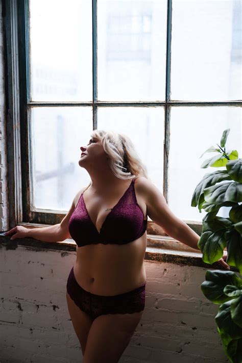 The Week Before Your Boudoir Photo Shoot: How to Prepare - Michigan