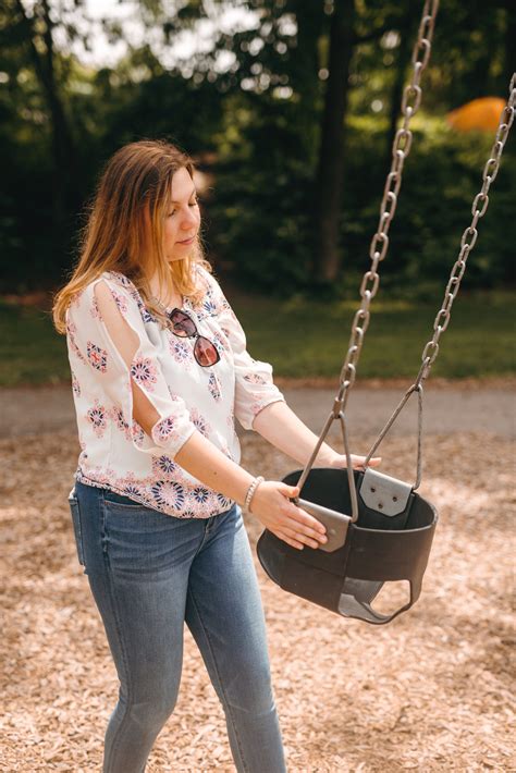 Signs & Symptoms Of Common Pregnancy Complications - Atwell Centre