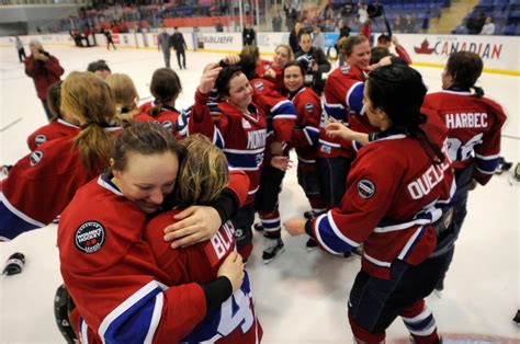 Canadian Hockey League Fills Void for Women’s Players - The New York Times