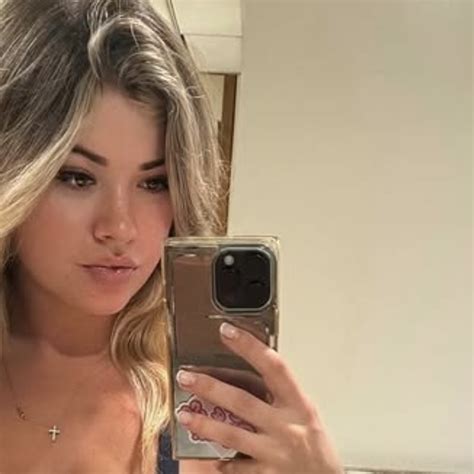 'Stunning' Reporter Is Grabbing Attention At The Pentagon - The Spun