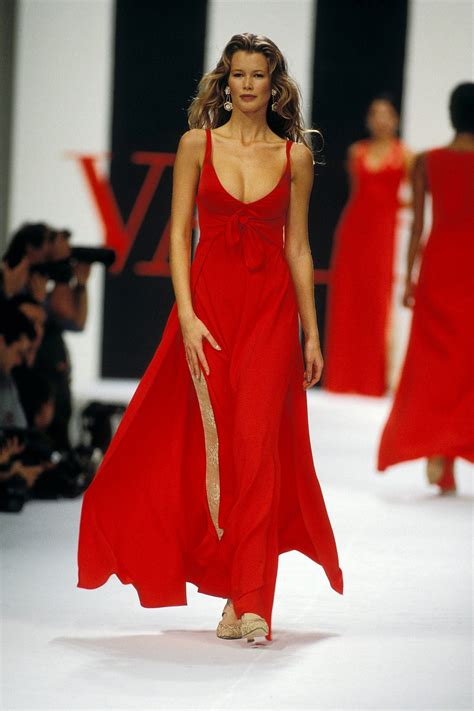 Claudia Schiffer- Best Runway Looks | Vogue Germany