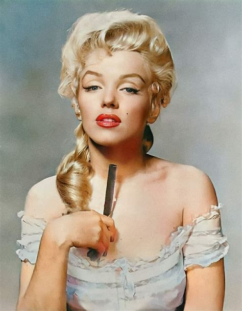 The Marilyn Diaries on Twitter: "Marilyn Monroe in a hair and makeup