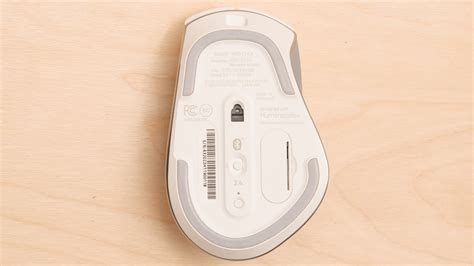 Apple Magic Mouse 2 vs Razer Pro Click Side-by-Side Mouse Comparison ...