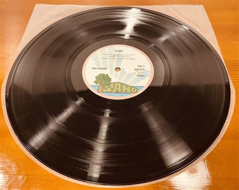 yahoo king crimson islands