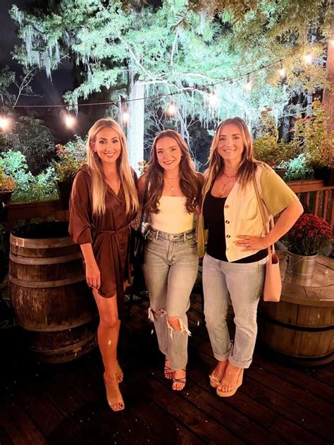 Three milfs : r/Ifyouhadtopickone