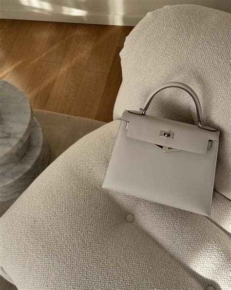 How to find the best luxury deals at SaksOff5th every day 26