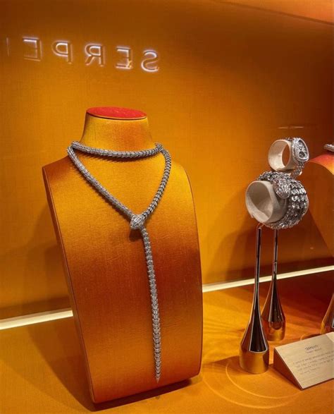 Eyes on Bulgari | Эксклюзивные ювелирные изделия, Женские аксессуары ...