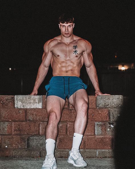 PHYSIQUE MOTIVATION – SETH JOESTAR - Monday XYZ