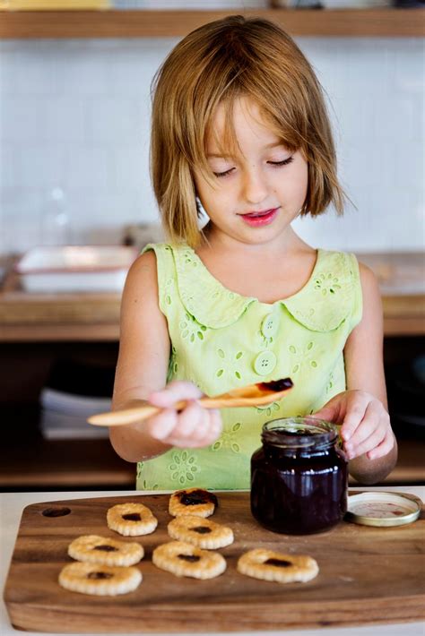 Little girl drawing on a blackboard | Royalty free stock photo - 61320