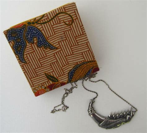 vintage sterling silver indonesia necklace gem