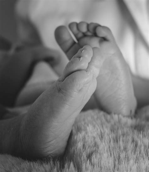 Latina Feet Photos, Download The BEST Free Latina Feet Stock Photos