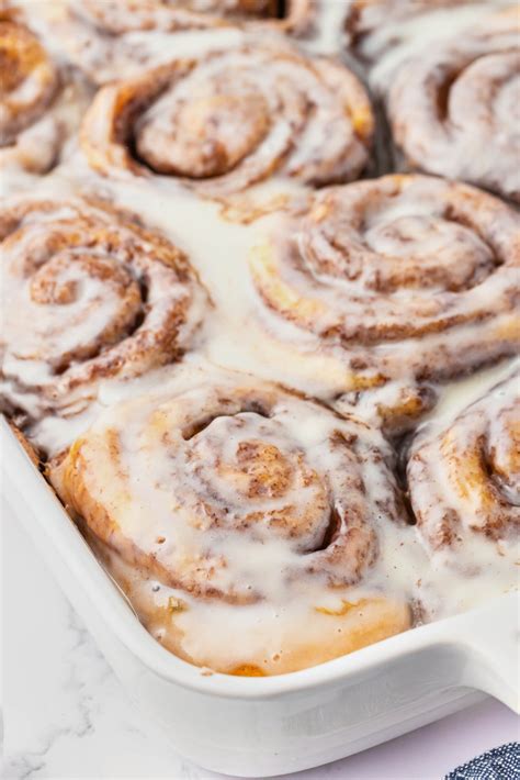 TikTok Cinnamon Rolls Recipe (Canned Cinnamon Roll Hack)