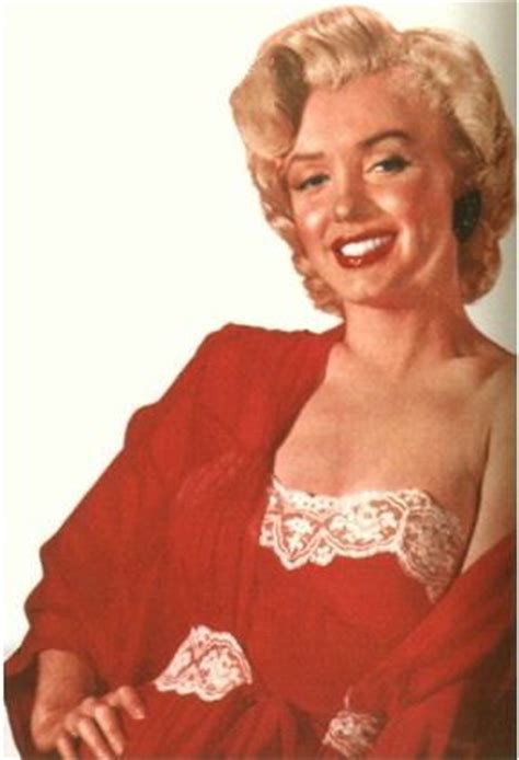 Dressing Gown – The Marilyn Monroe Site