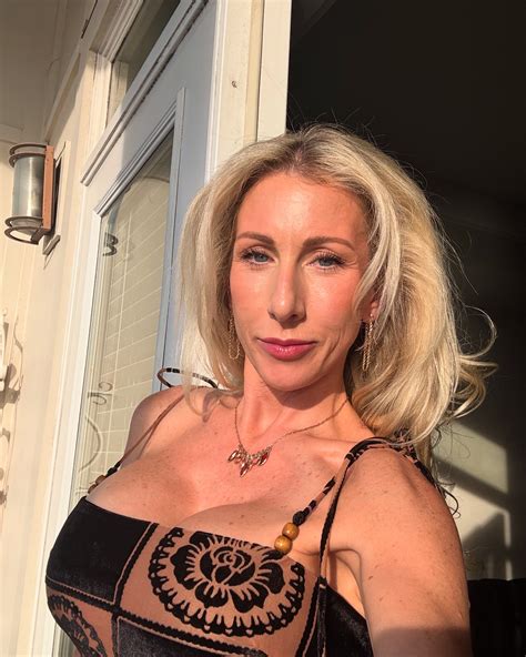 Lorelei Finds (@truckerlorelei) • Instagram photos and videos