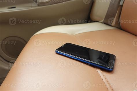 forget smartphone on car sit, lost smart phone 17626048 Stock Photo at