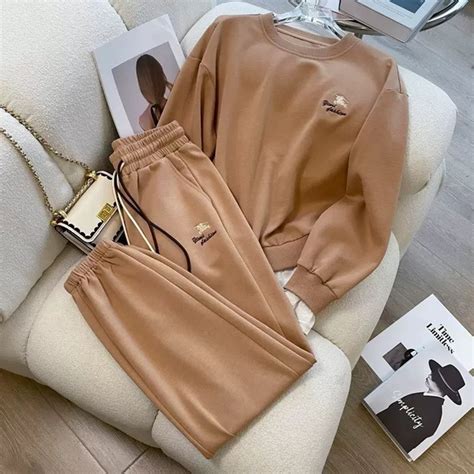 Костюм спортивный Burberry - купить с доставкой по выгодным ценам в ...