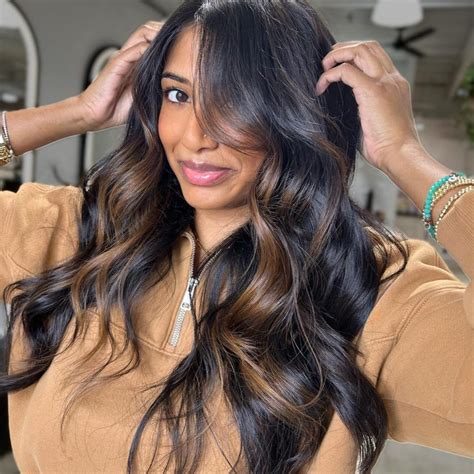 Morena Iluminada Mel Em Cabelo Preto - Morena iluminada em cabelo preto: 45 fotos para se inspirar