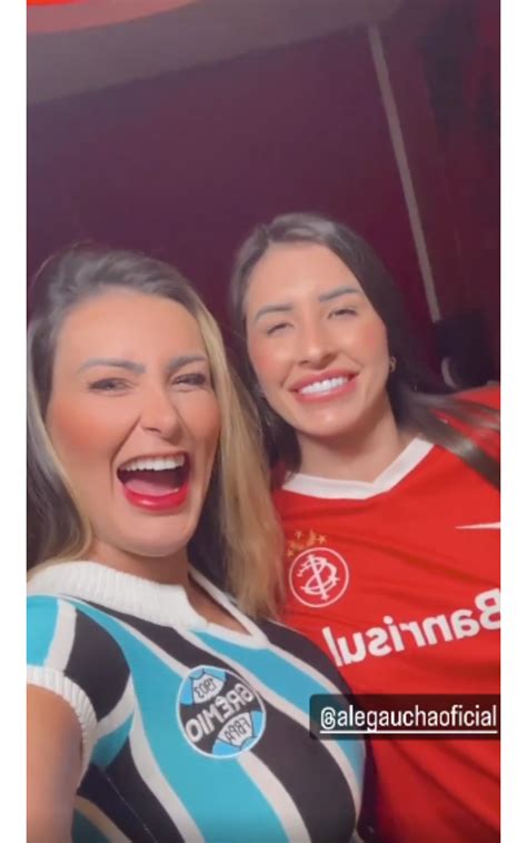 Foto: Andressa Urach e Ale Gaúcha usam as camisas dos times Grêmio e