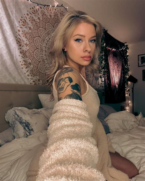 Andie Case - Merry Christmas ♥️🎄sending love