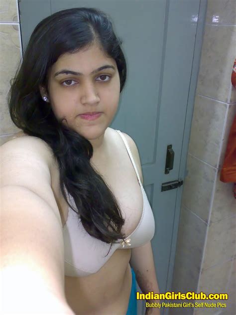 Desi Pakistani Nude Girls Hot Mms and College hot Girls Latest Pictures