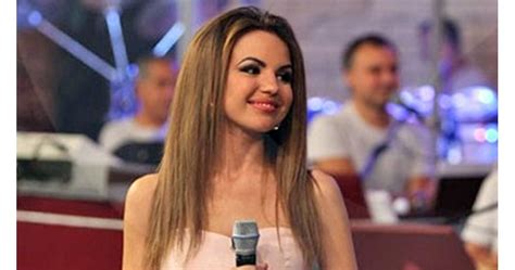 Невена Цонева изригна: От пиене и пушене фолкпевците остават без глас