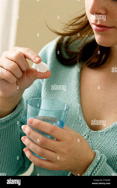 AN EFFERVESCENT TABLET Stock Photo - Alamy