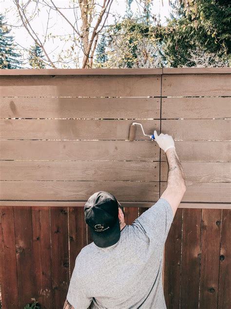 Staining Wooden Fence With Sprayer at Michelle Peckham blog